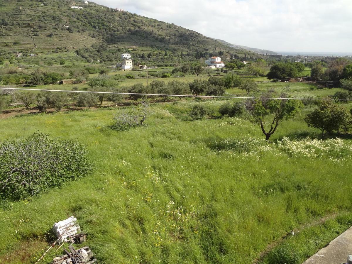 הוילה Ormos  House In The Grass Land. מראה חיצוני תמונה