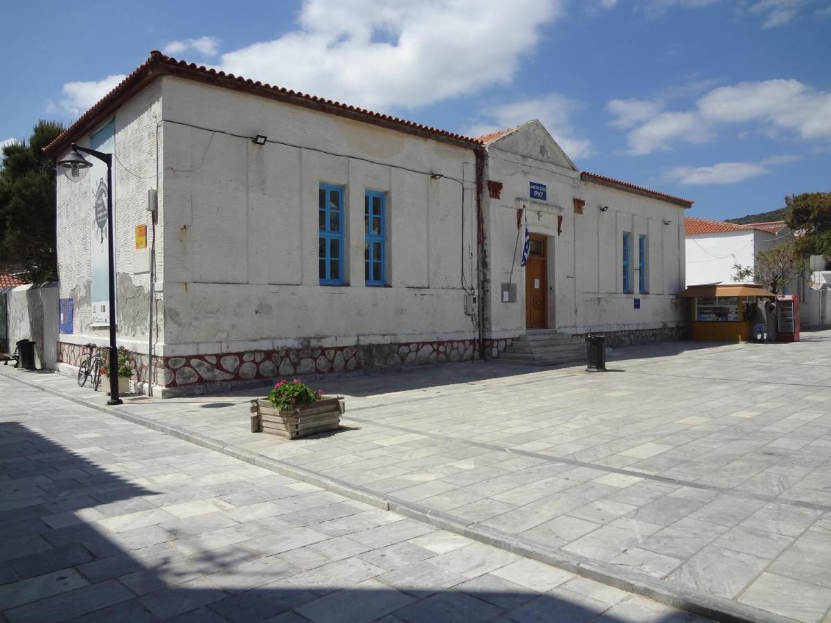 הוילה Ormos  House In The Grass Land. מראה חיצוני תמונה